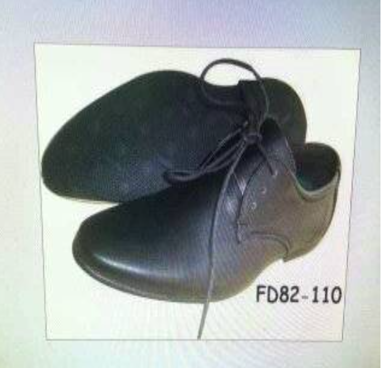 MAN02-รองเท้าหนังหัวแหลม ผูกเชือก ผู้ชาย หนังด้าน สีดำ