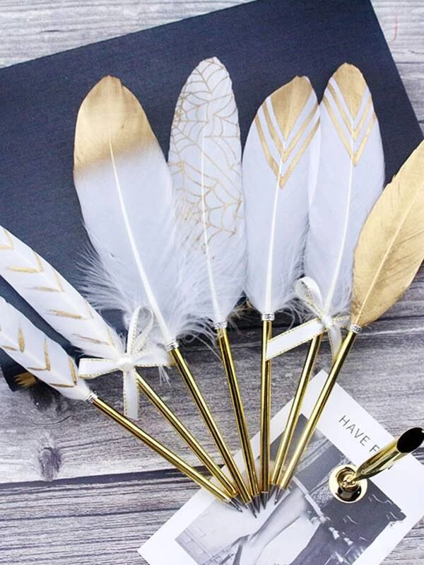 ปากกาลูกลื่น ตกแต่งด้วยขนนก สุ่ม 1 ชิ้น s-16