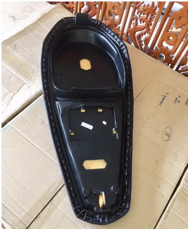 FU140-เบาะปาด หนังคุณภาพโรงงาน รุ่น HONDA Click125i New หนังเรดเดอร์ หนังด้าน ด้ายแดง งานสวยคุณภาพดี เบาะแต่ง เบาะมอเตอร์ไซด์ เบาะ2M งานคุณภาพ