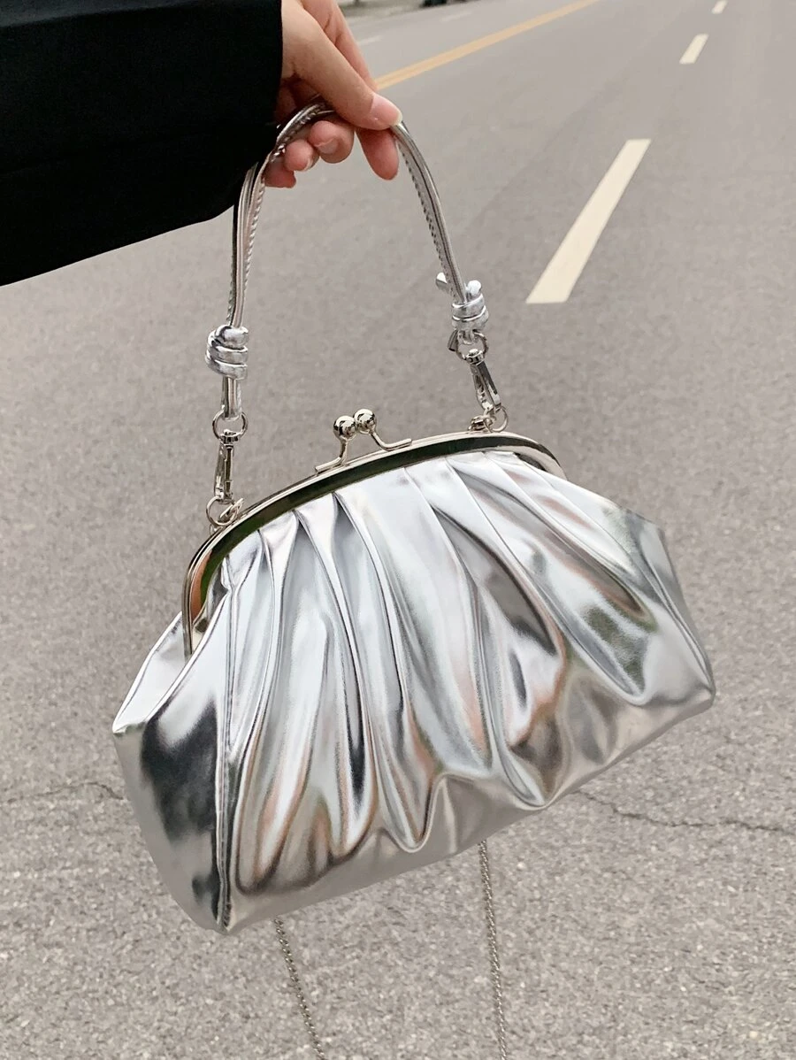 กระเป๋า ทรงเมฆ เมทัลลิค จูบล็อค โซ่v-47